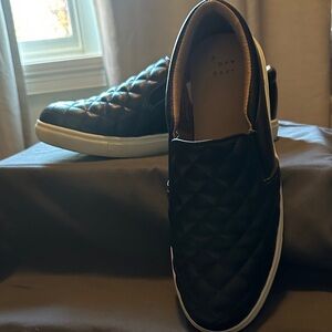 A New Day womens Black Quilted Sneakers